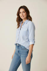 Camicia a righe con tasca sul davanti