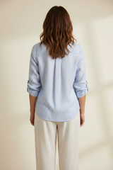 Camicia a righe con tasca sul davanti