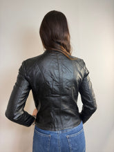 Giubbino in ecopelle sfiancato