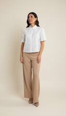 Camicia traforata con ricami