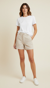 Pantaloncino con ricami