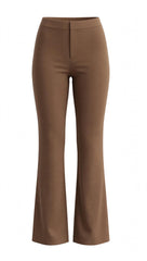 Pantalone dritto leggermente svasato sotto