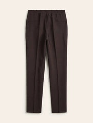 Tailleur con giacca monopetto con fibia e pantalone dritto