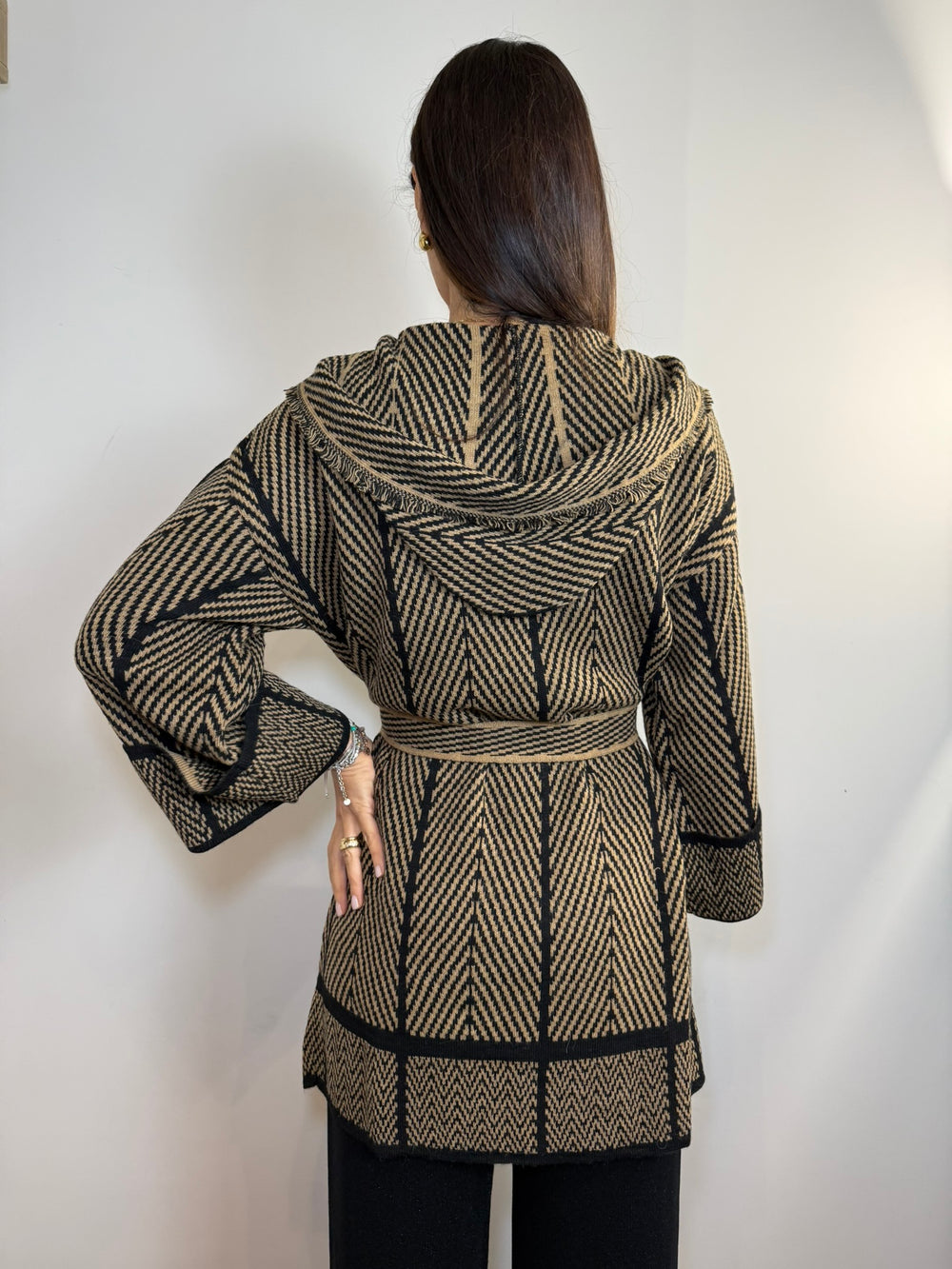CARDIGAN CON CAPPUCCIO E CINTURA - image 2