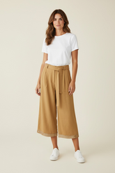Pantalone largo con disegno catena sotto