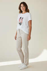 T-SHIRT CON STAMPA SCARPE