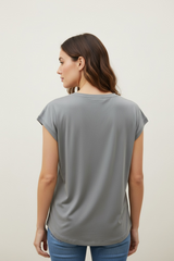 T-shirt con scollo a v
