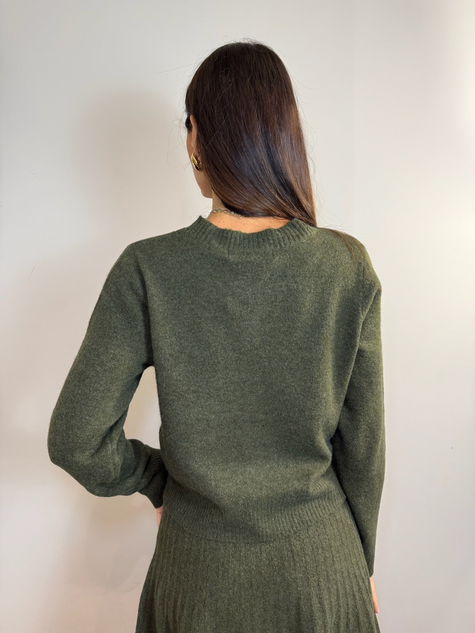 CARDIGAN CORTO IN LANA CON BOTTONCINI - image 9