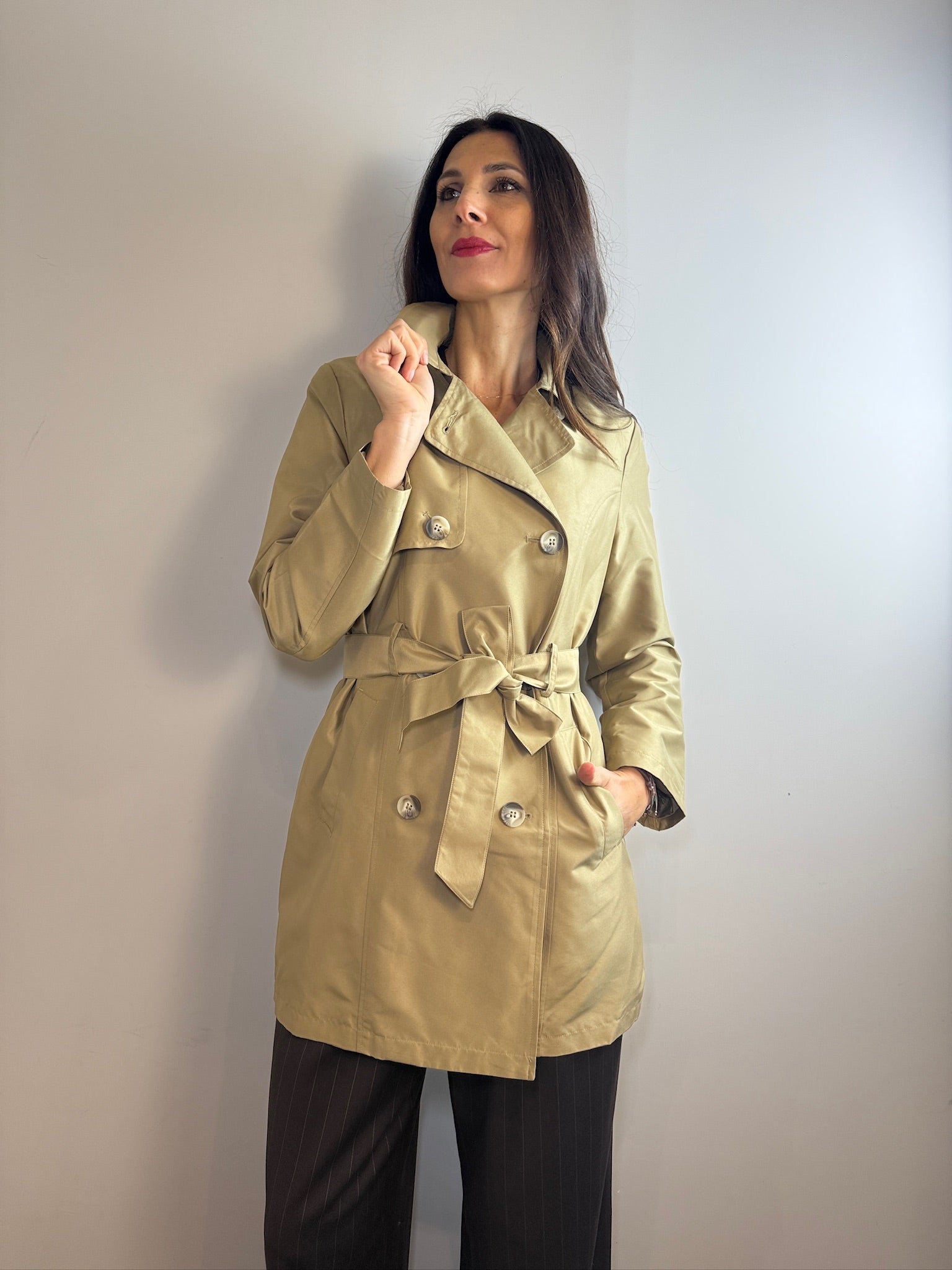 TRENCH CON COLLETTO ALLA FRANCESE