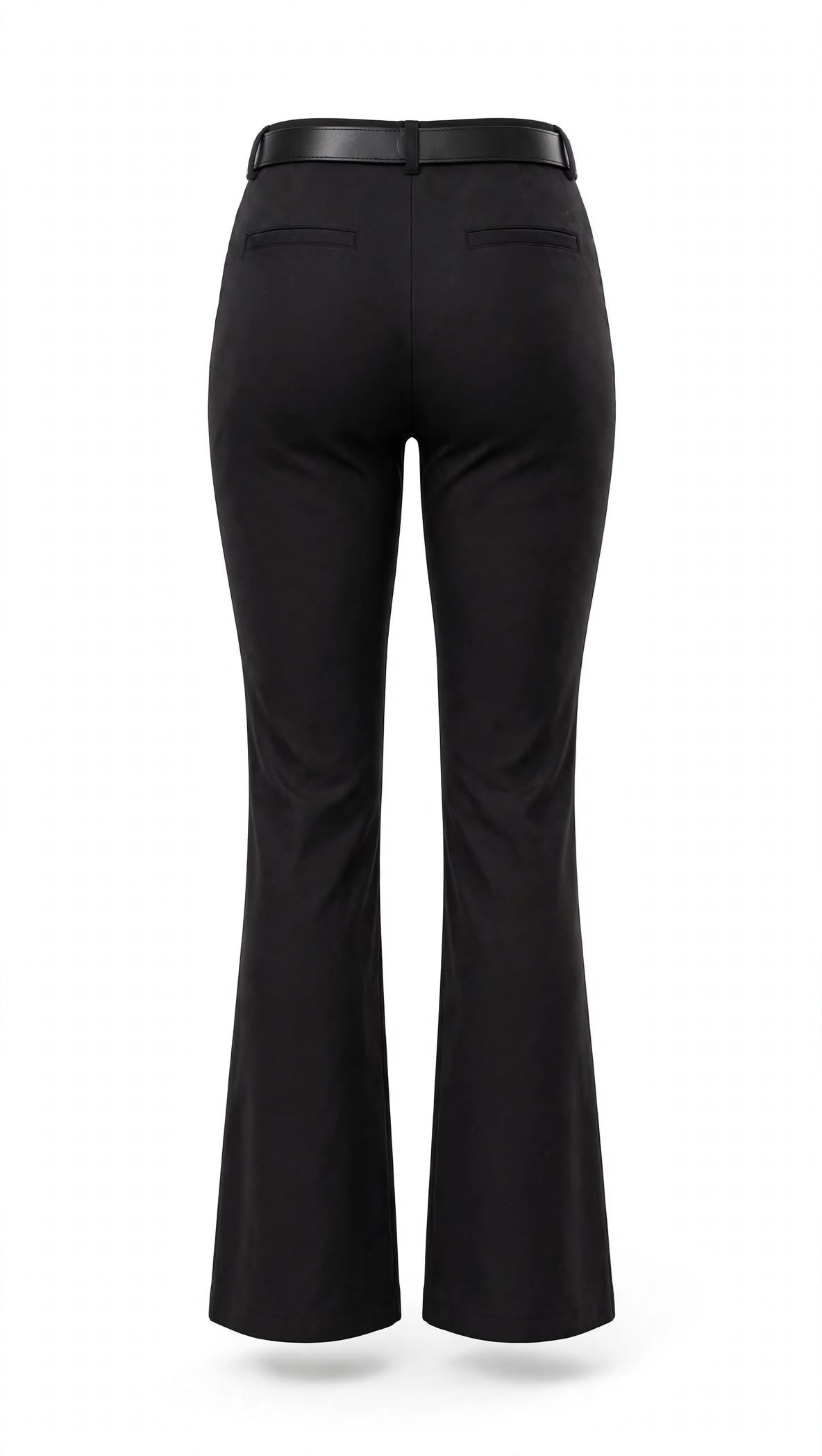 Pantalone dritto leggermente svasato sotto