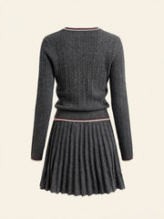 Gonna e maglione con bordi a contrasto