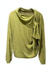 MAGLIA CON COLLO A CASCATA E NODO LATERALE