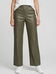 Pantalone in ecopelle dritto con elastico taglio al ginocchio