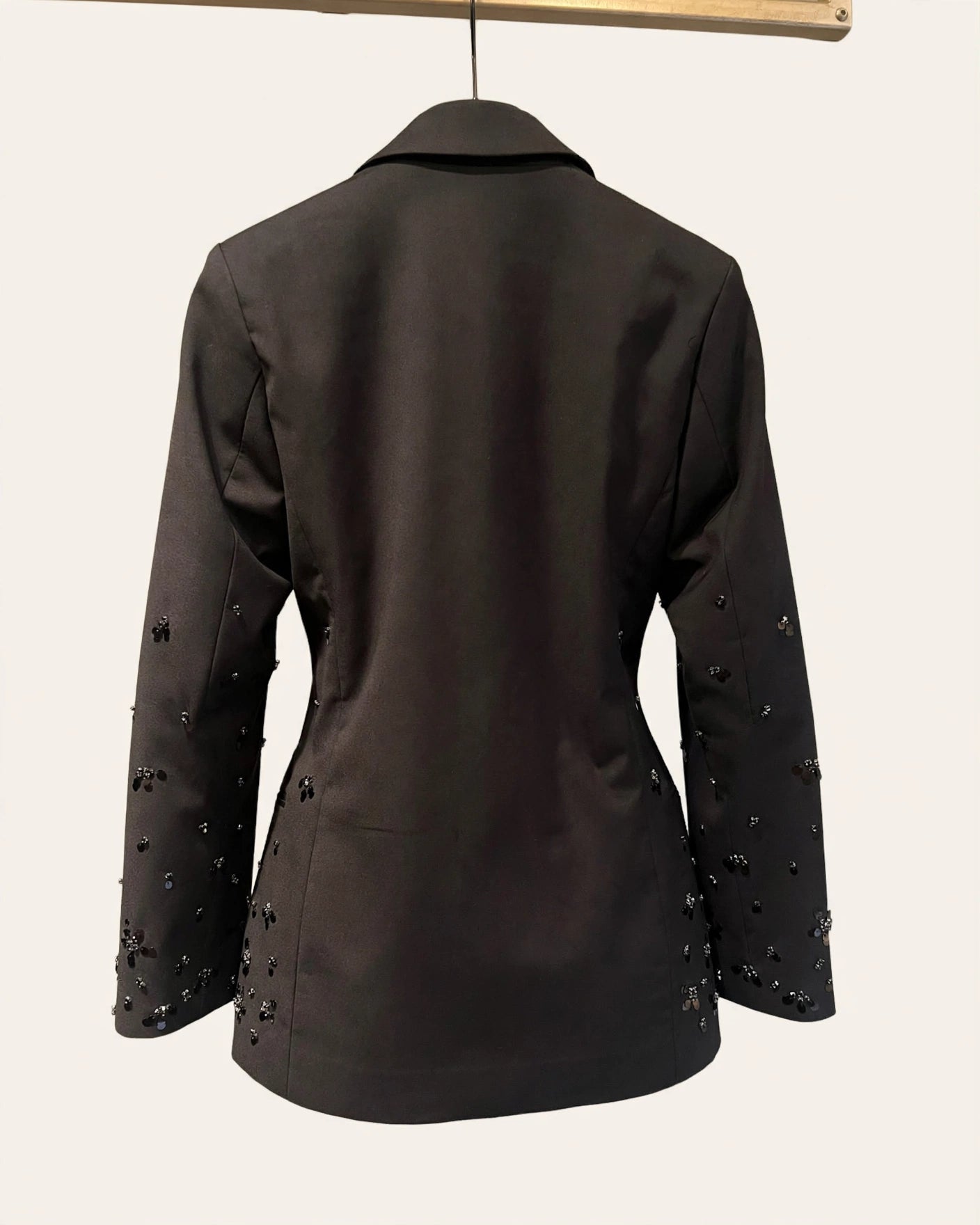 GIACCA CON PAILLETTES A DOPPIOPETTO