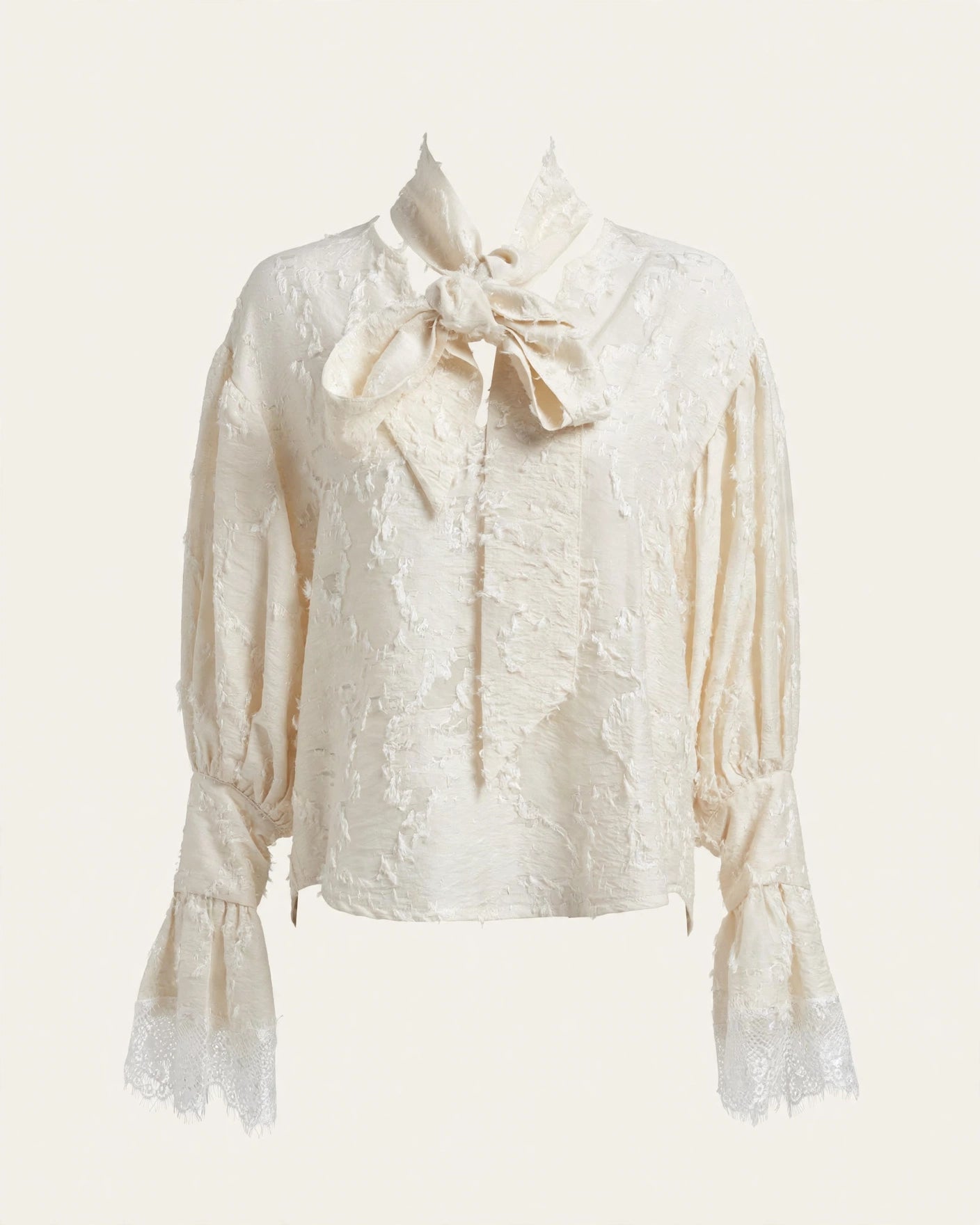 CAMICIA CON FIOCCO E PIZZO
