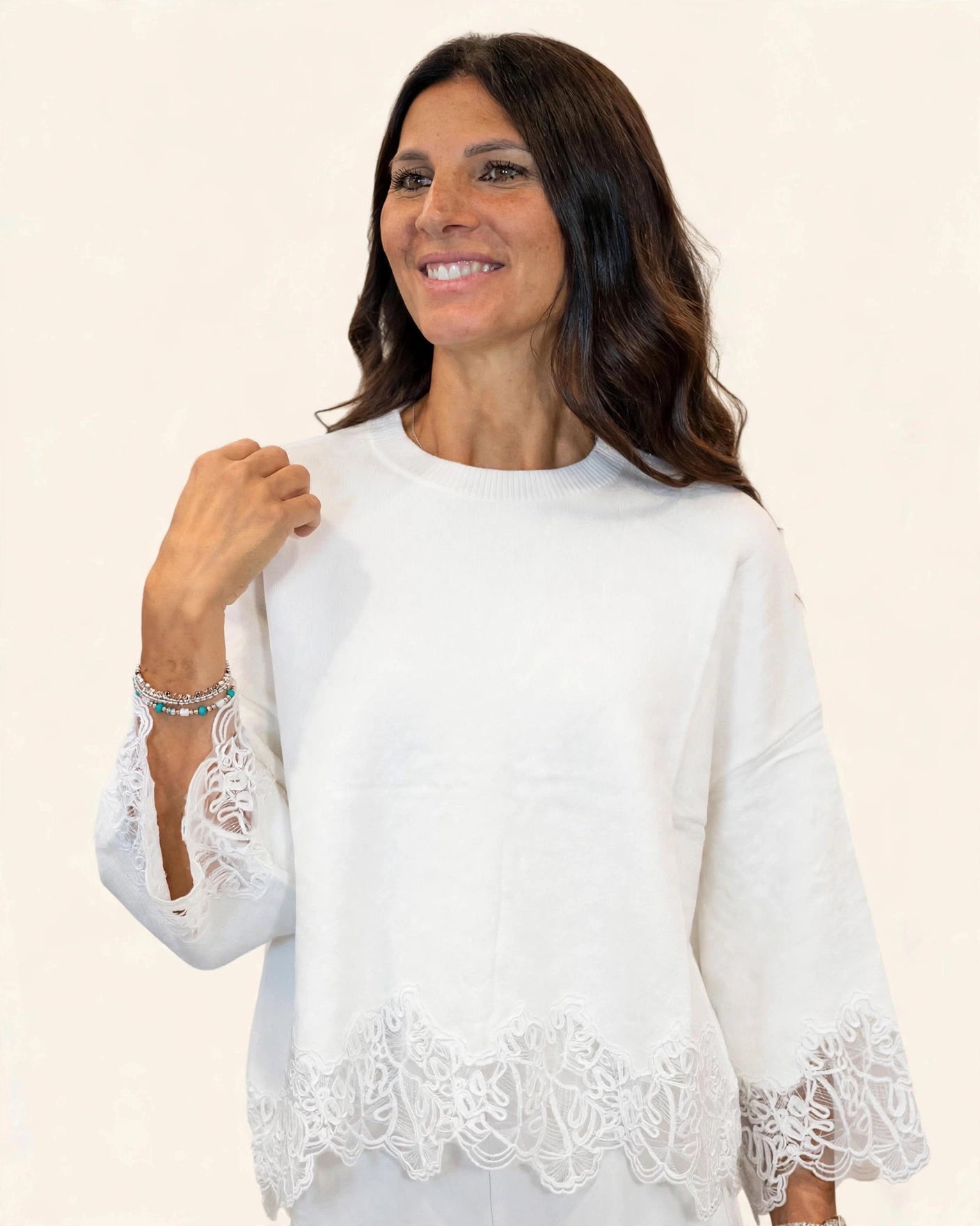MAGLIA A SCATOLA CON APPLICAZIONI IN PIZZO