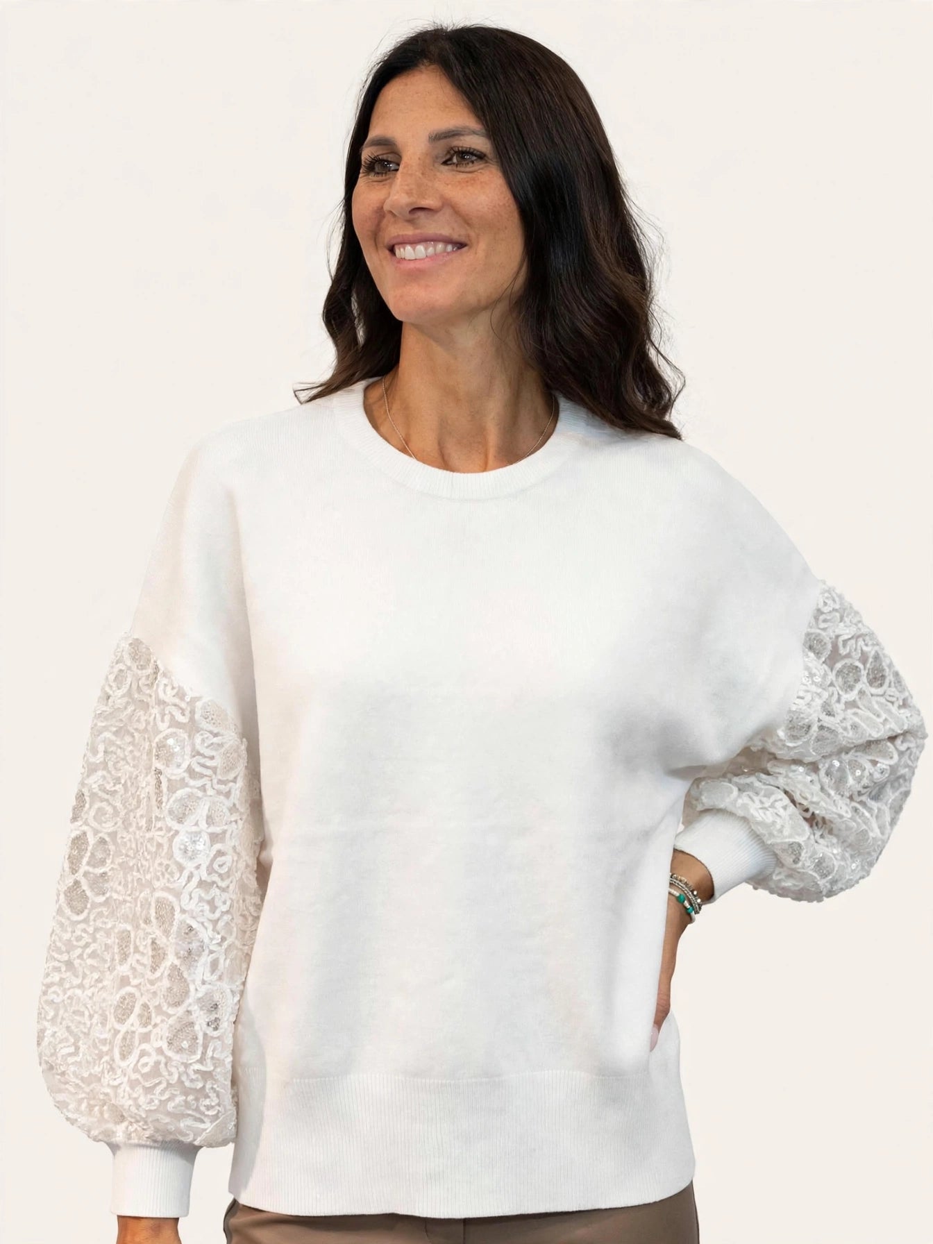 MAGLIA CON MANICHE IN VELO E VELLUTO
