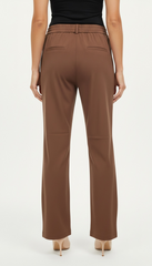 Pantalone dritto con elastico dietro e passanti