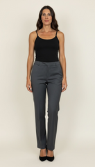 Pantalone dritto con elastico dietro e passanti