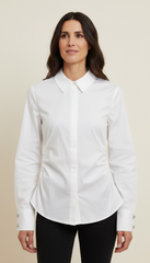 Camicia con drappeggio sui lati e chiusura delle maniche con bottoni gioiello