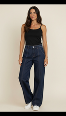 Jeans a gamba larga e dritta con tasche e cuciture a contrasto