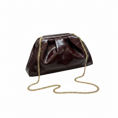 Pochette effetto coccodrillo con catenina